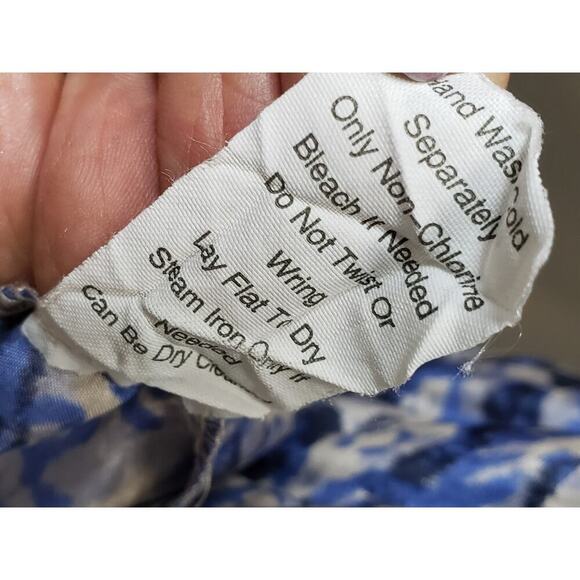 CAbi Blouse Top Womens XS White Animal Print Cascade Ruffle Sleeveless Pullover - Picture 7 of 12